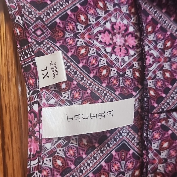 ✨️3/$20 ✨️Tacera‎ blouse - Picture 3 of 5